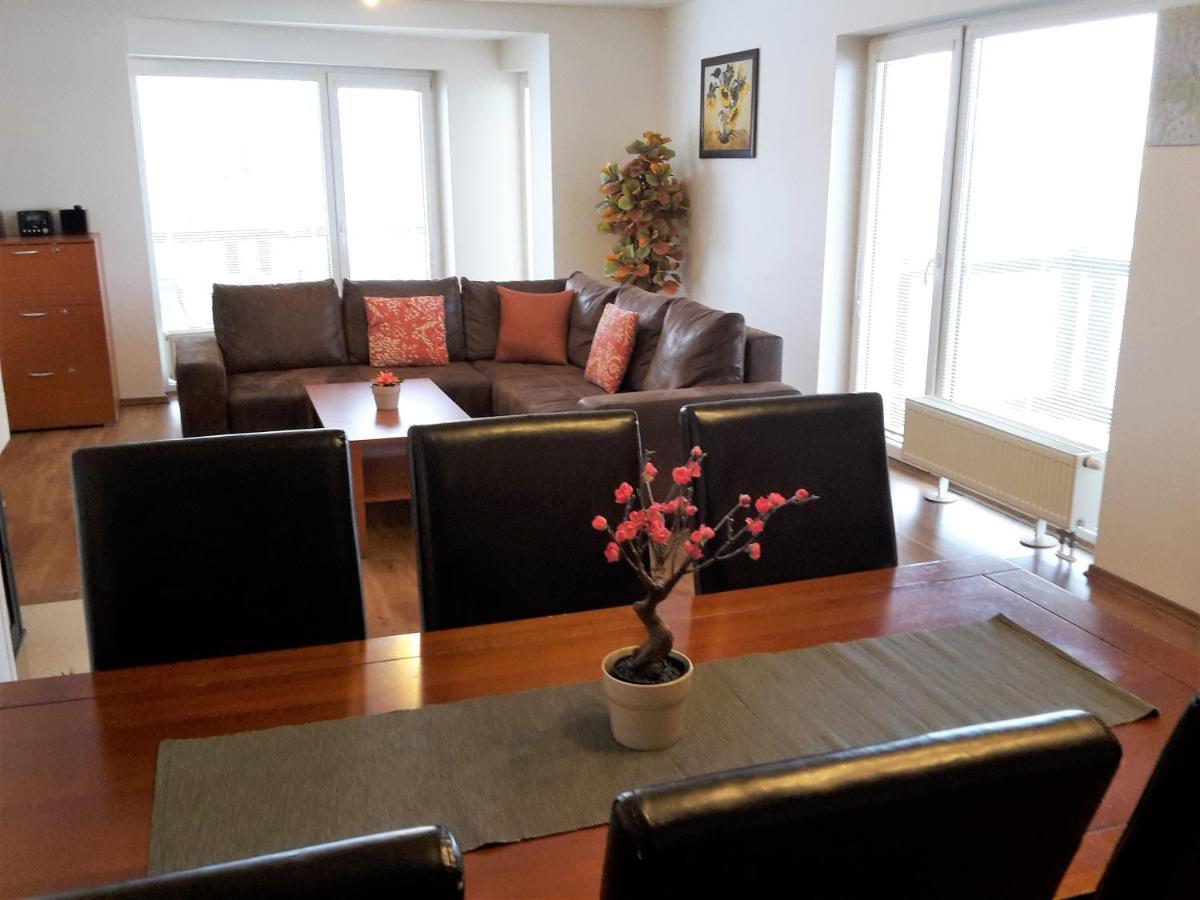 Apartman Slavkov Home & Parking Nová Lesná Extérieur photo