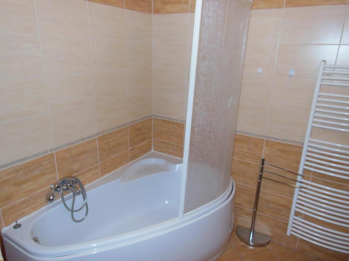 Apartman Slavkov Home & Parking Nová Lesná Extérieur photo