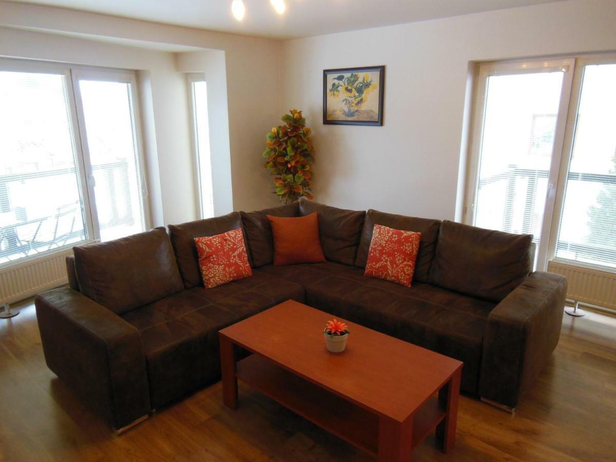 Apartman Slavkov Home & Parking Nová Lesná Extérieur photo