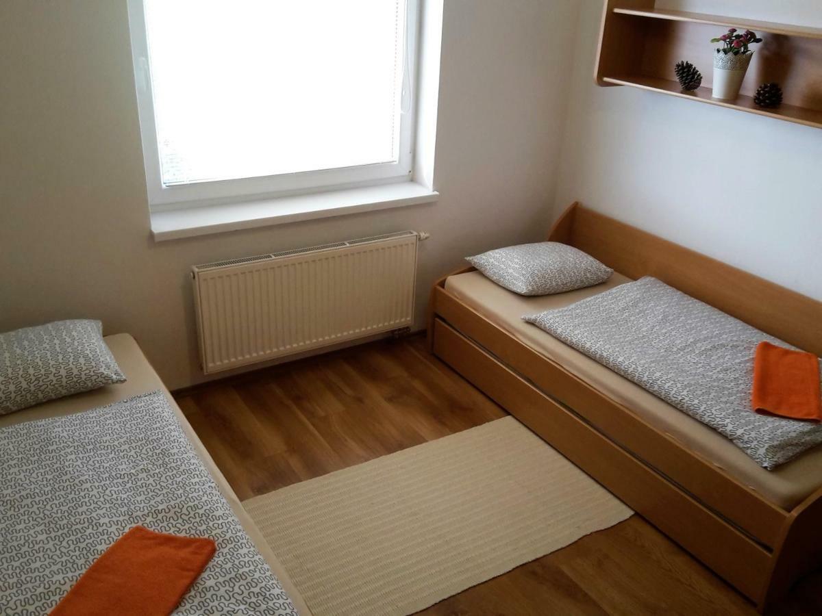 Apartman Slavkov Home & Parking Nová Lesná Extérieur photo
